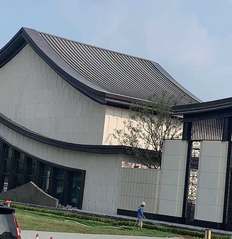 海东金属屋面板的常见类型有哪些？